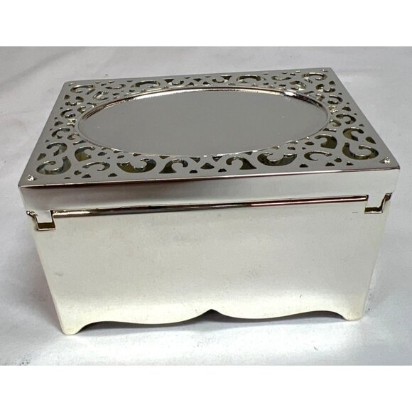 Silver-Plated Jewelry Box With Filigree Design & Velvet Lining For Keepsakes - Picture 4 of 7